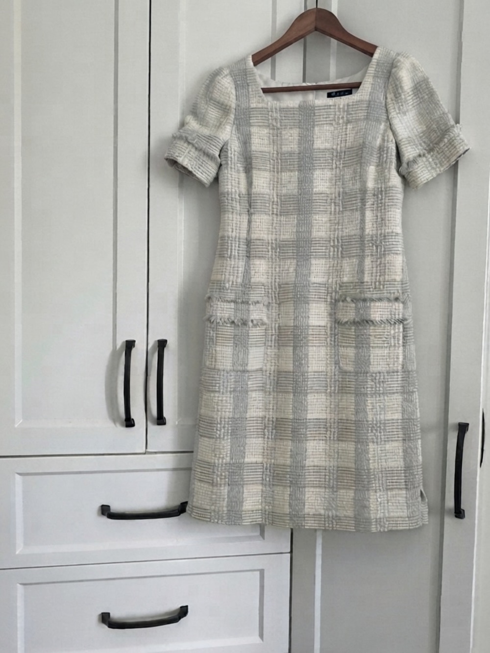 Pre-Fall 2019 Brooks Brothers Plaid Tweed Shift Dress (size 10, fits like an 8)